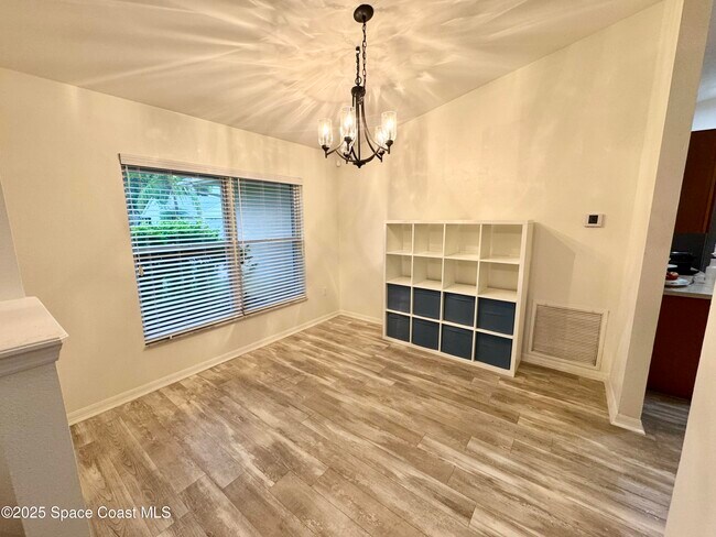 Building Photo - 1245 Ambra Dr