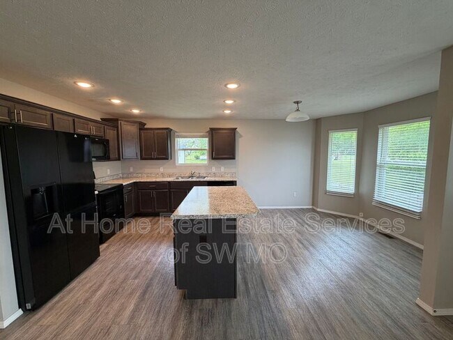 Foto del edificio - 1318 S Houston Ave