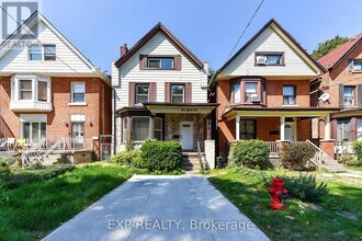 Building Photo - 182-182 Emerald St S
