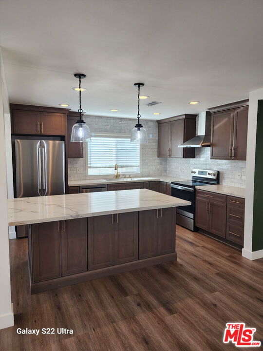 Foto del edificio - 15624 Gaymont Dr