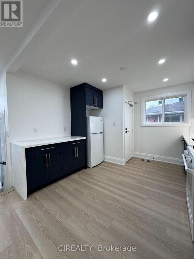 Photo du bâtiment - 31 Bailey Crescent