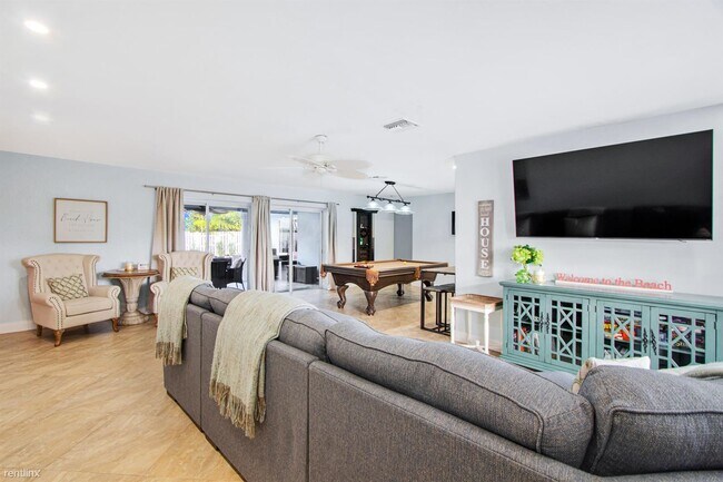 Foto del edificio - 4 br, 3 bath House - 551 SE 14th St
