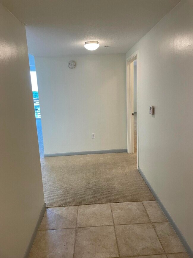Building Photo - 1551 N Flagler 807 Drive 807 West Palm Bea...