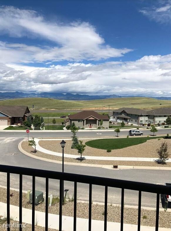 Building Photo - 3 br, 2.5 bath Condo - 880 Napa Dr