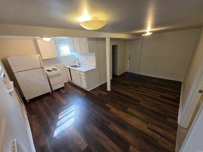 Foto del edificio - 916 N Poplar St