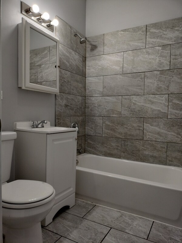 Foto del edificio - 1415 W 66th St