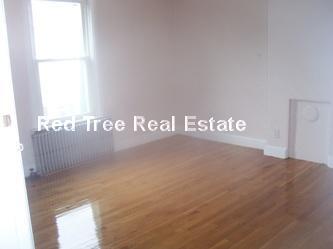 Building Photo - 688 Parker St