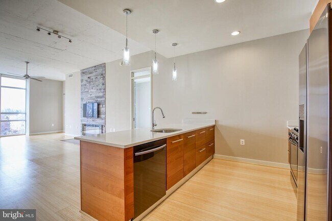 Foto del edificio - 12025 New Dominion Pkwy