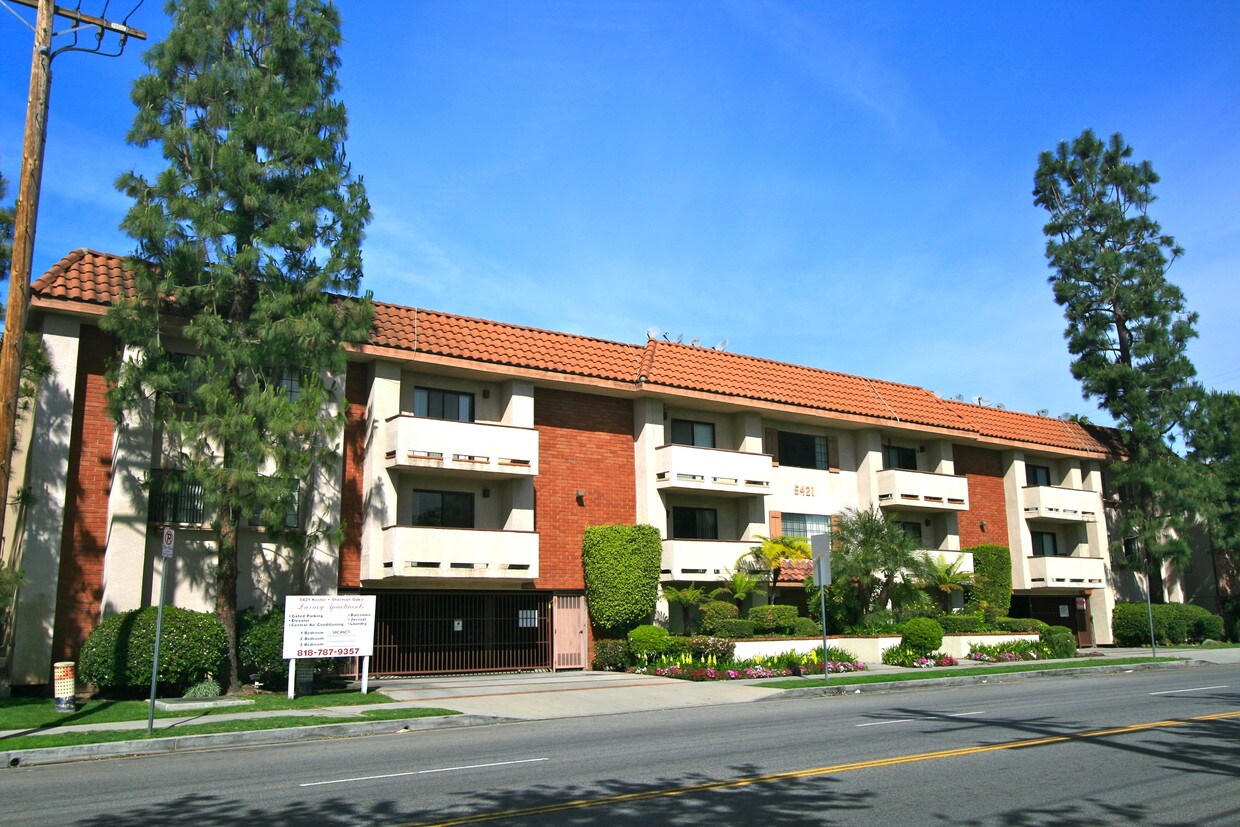 Primary Photo - 5421 Kester Ave