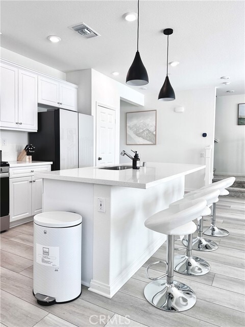 Foto del edificio - 4381 S Amherst Ave