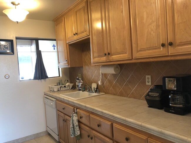 Foto del edificio - 1064 Fremont St