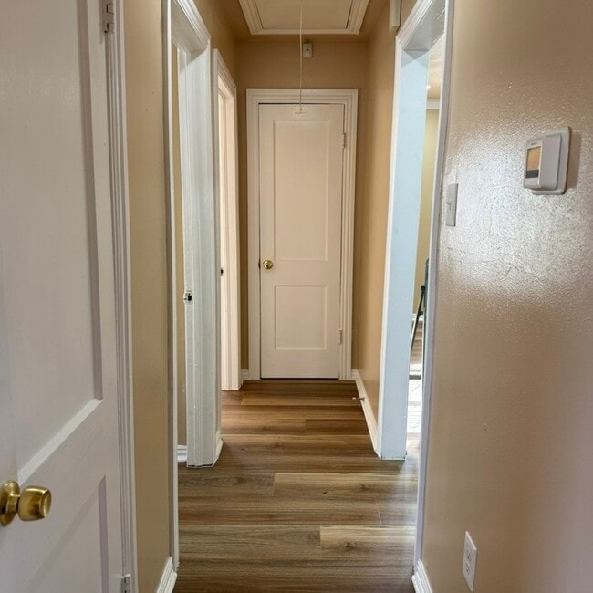 Building Photo - 3402 Seabrook St