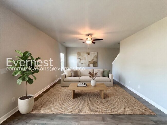 Foto del edificio - 2340 Valverde Wy