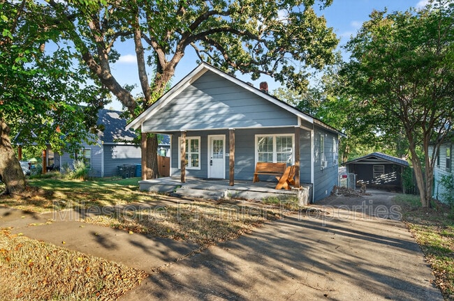 Building Photo - 1129 W Owings St