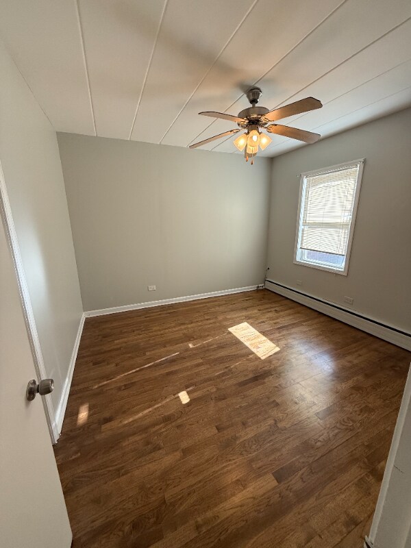 Foto del edificio - 7437 W Irving Park Rd