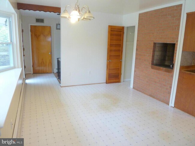 Foto del edificio - 20428 Greenfield Rd