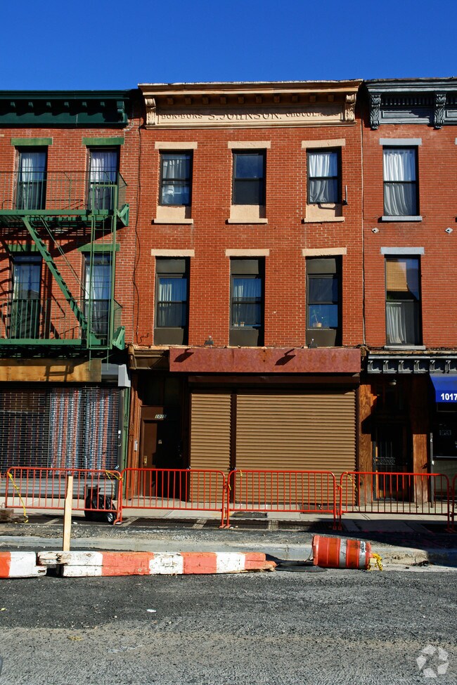 Building Photo - 1015 Fulton St