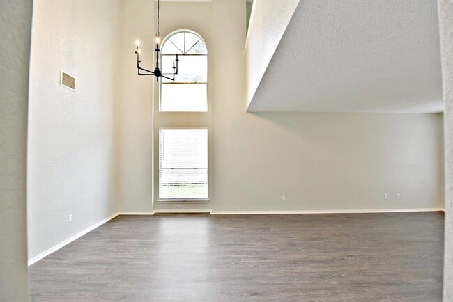 Building Photo - 13328 Black Canyon Dr