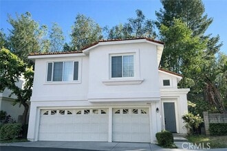 Building Photo - 1920 Tanglewood Dr