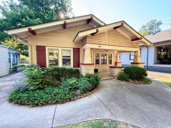 Walk to OU - 2/1 + Office - Walk to OU - 2/1 + Office House