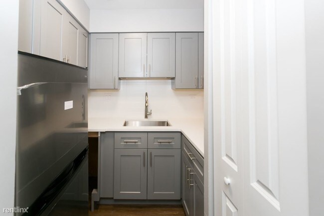 Foto del edificio - 452 W Aldine Ave