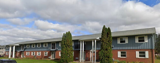 Building Photo - Wildwood Court Apartments