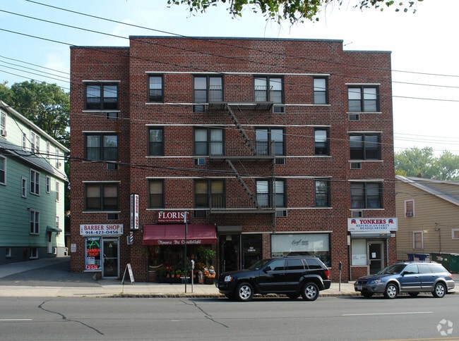 691 695 Yonkers Ave Ny 10704 Apartments Primary Photo 691 695 Yonkers Ave Building