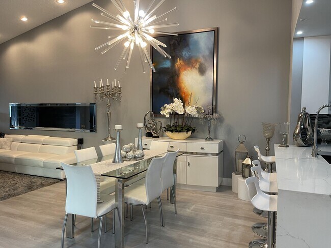 Foto del edificio - 1816 Tamarind Ln