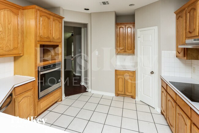 Foto del edificio - 7701 Brook Meadow Ln