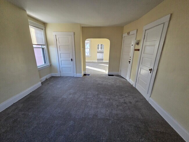 Building Photo - 3959 Hazel Ave