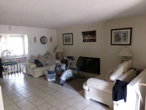 Building Photo - 4036 Ridge Dr