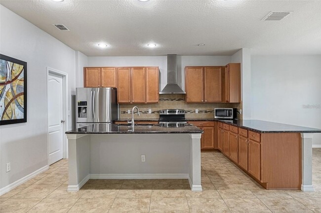 Building Photo - 6041 Town Center Blvd