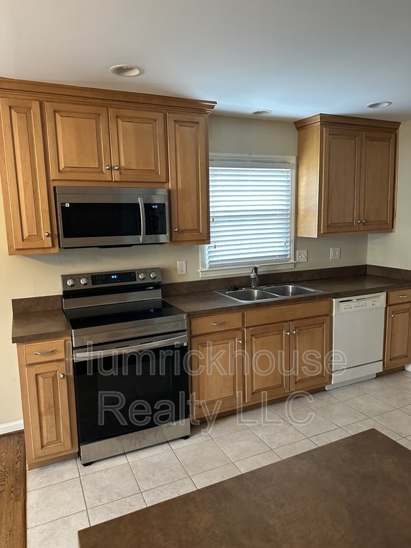 Foto del edificio - 1133 Wimbledon Rd