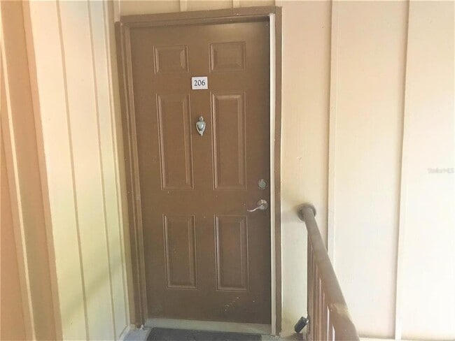 Foto del edificio - 492 Banyon Tree Cir