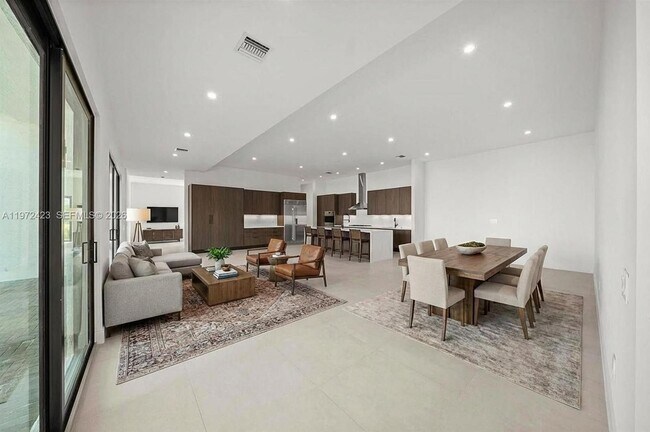 Foto del edificio - 5718 Ashwood Cir