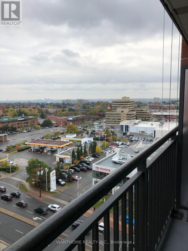 Building Photo - 3091 Dufferin St