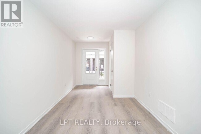 Building Photo - 93 Matawin Ln