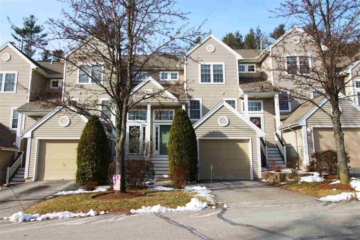 27 Chatham Dr Unit 27, Bedford, NH 03110 Condo for Rent in Bedford
