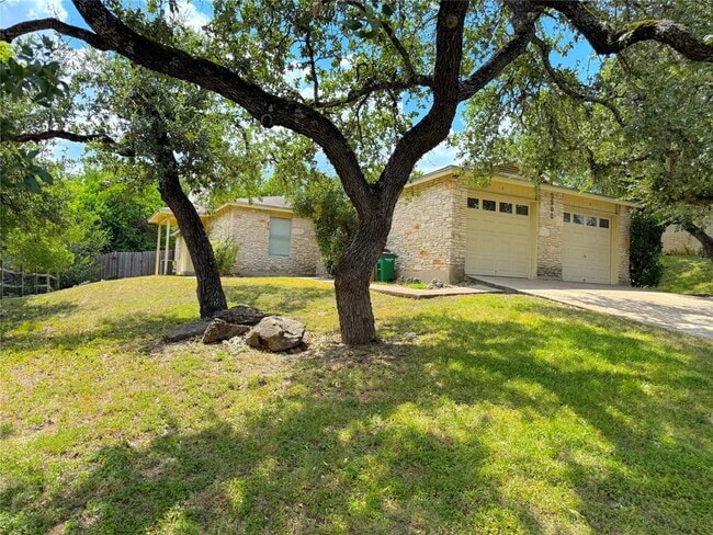 Foto del edificio - 9900 Hundred Oaks Cir