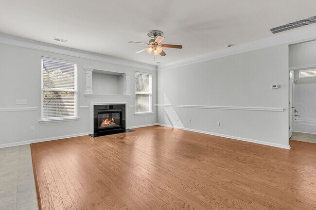 Foto del edificio - 5 Bedroom 3 Bath Home Located in Sophia Landing in Goose Creek