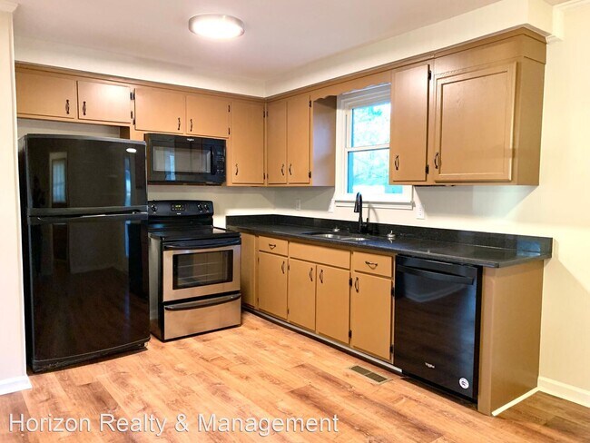 Building Photo - 3 br, 1.5 bath House - 321 Clearview Dr