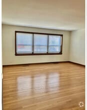 Building Photo - 1345 S Mannheim Rd