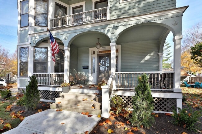 Building Photo - 398 W 5th Ave