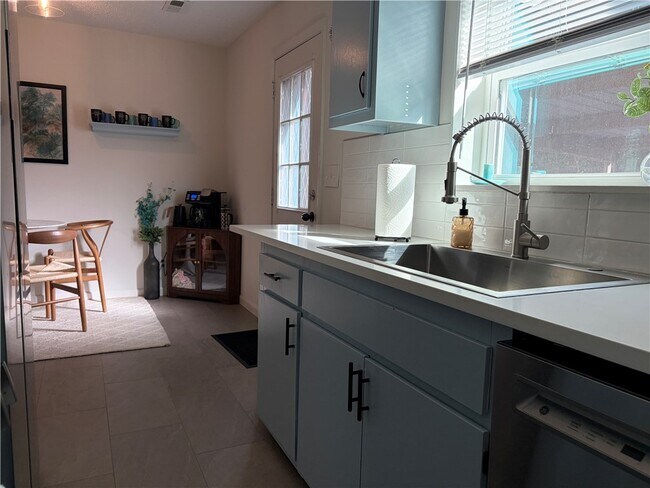 Foto del edificio - 2630 Kantz Dr