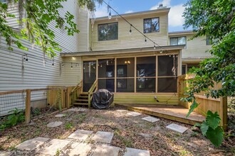 Building Photo - 2818 Par Ln
