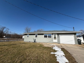 Building Photo - 1500 E 26th St