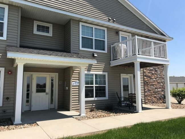 Building Photo - 3720 Tiverton Ct.