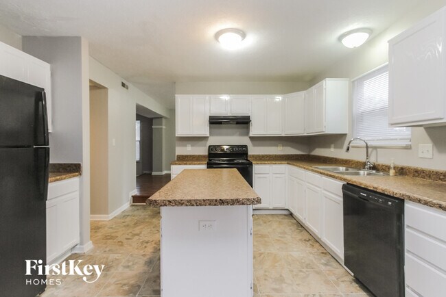 Building Photo - 6916 Raritan Dr