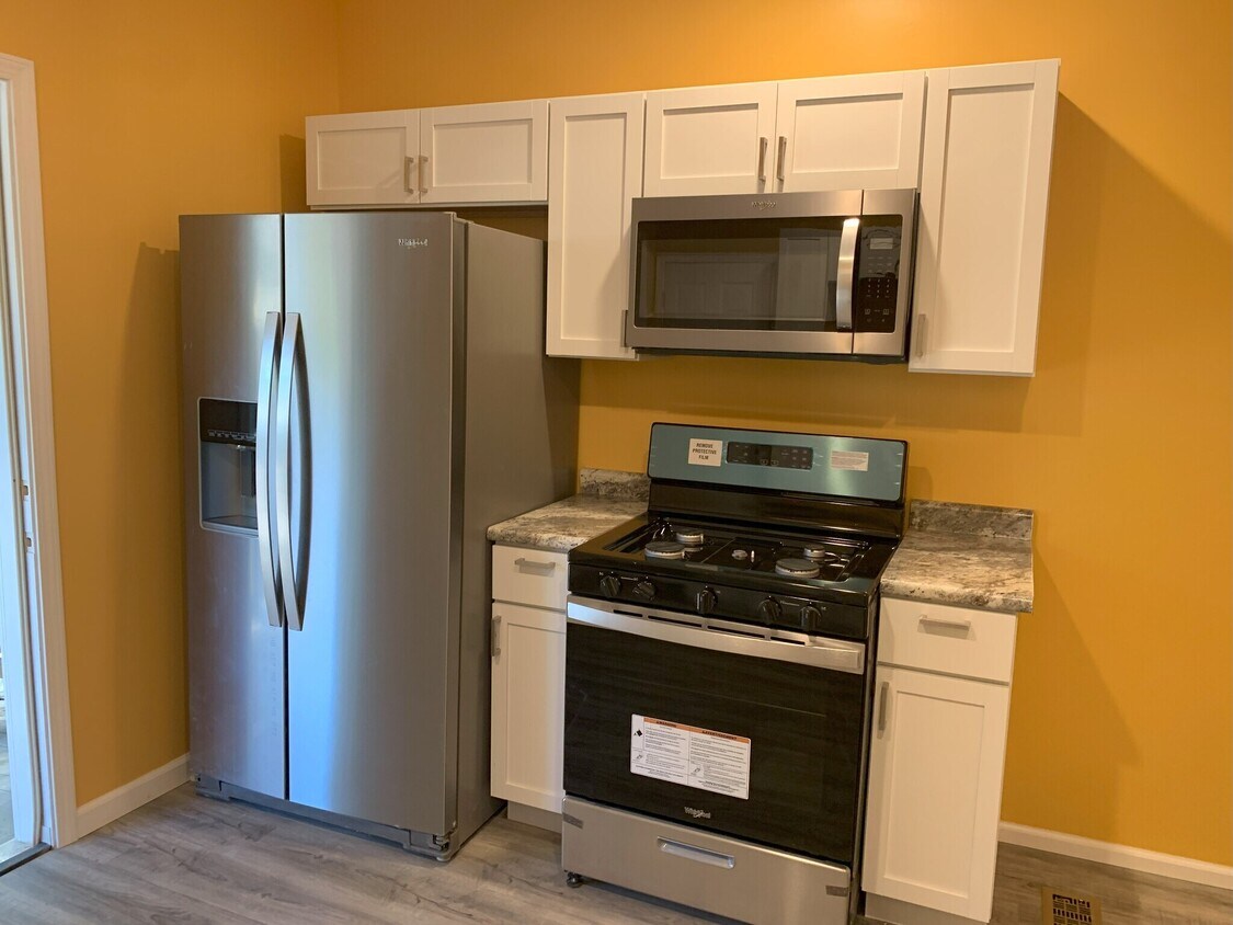 Foto principal - 709 W Illinois St
