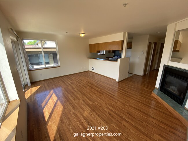 Building Photo - 2021 NW 59th St
